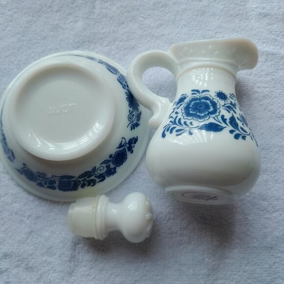 Avon Blue/White Blue Delft Like Pattern Milk Glass Pitcher with Stopper - Picture 4 of 4